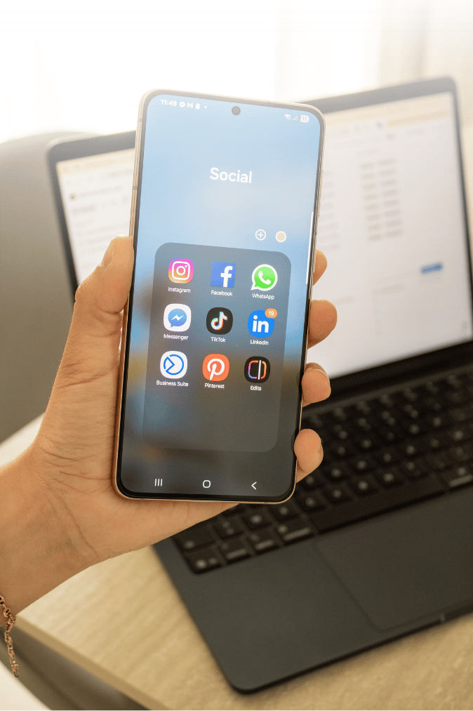 téléphone et réseaux sociaux